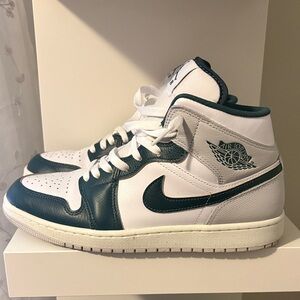 Nike Air Jordan 1 Mid SE White and Dark Green Men's Sneakers